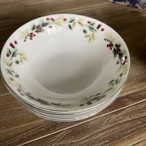 Gibson Everyday Christmas Charm Holly Berries Bowls Set Of 4